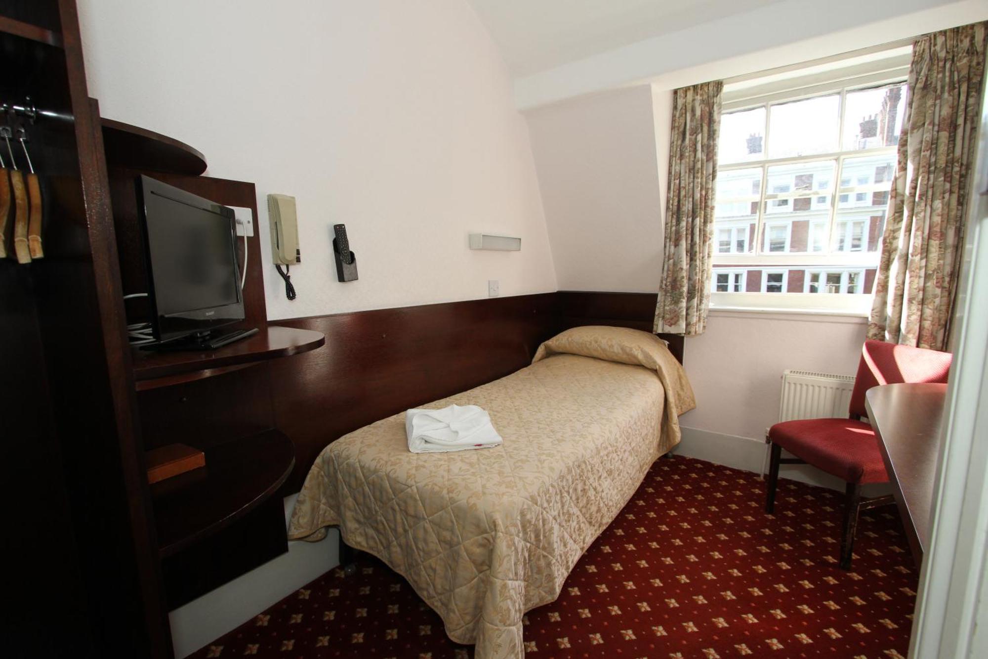 Camera Singola con Bagno in Comune